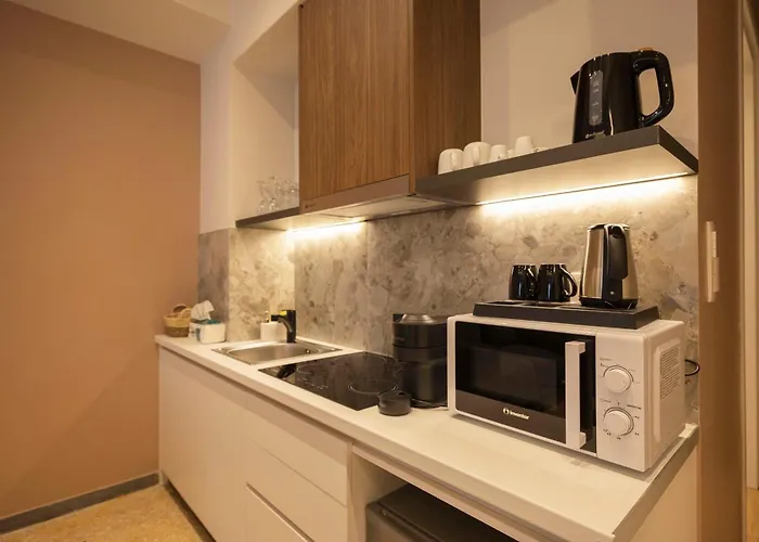 Belle Athenes Apartements, Ελλάδα