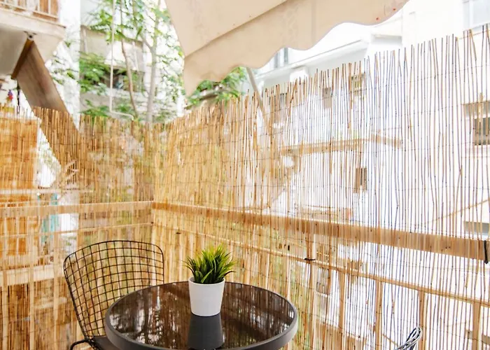Luxury Boutique Suite W Balcony 5 Min Metro Αθήνα, Ελλάδα