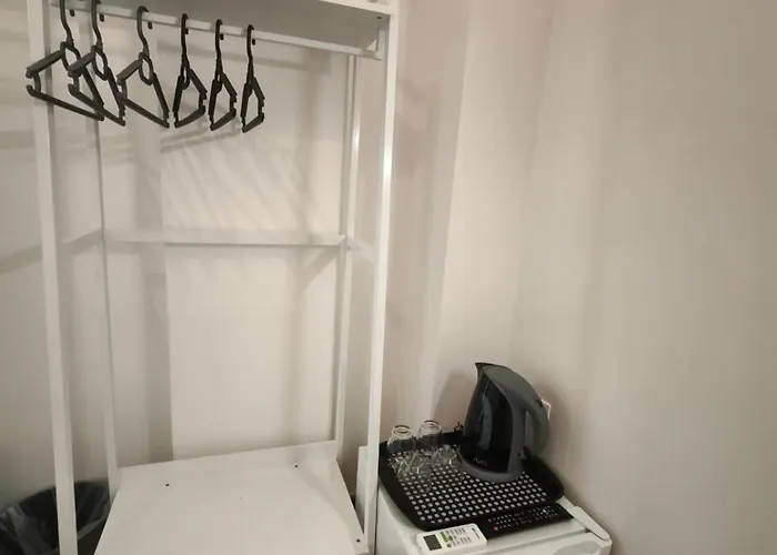 Beehive Mini Rooms Αθήνα, Ελλάδα
