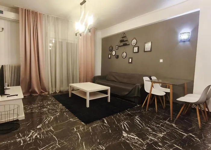 133 Sokratous, Black Marble. Αθήνα, Ελλάδα