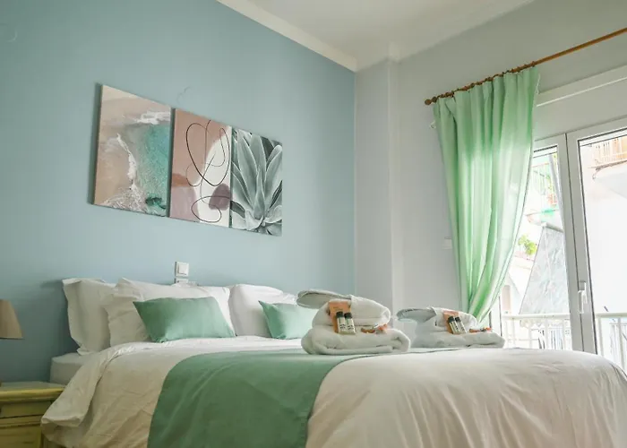 Family-Friendly Home Near Athens Railway Station, Grecja
