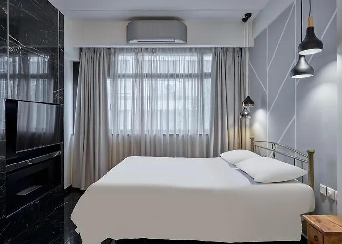 Condo Next To Metro St Athens!, Grecia