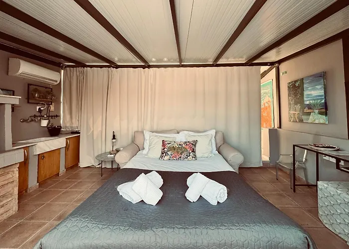 Arthome Acropolis Athens, Greece