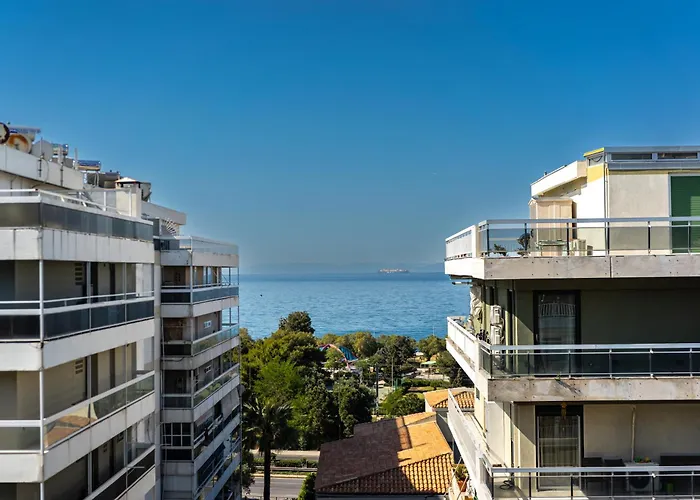 Appartamento Athenean Modern Escape Near Marina Floisvos, Grecia
