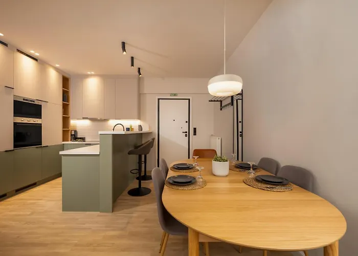 Appartamento Stylish Pangrati Oasis - 7 Min Metro By Twentytwo Atene, Grecia