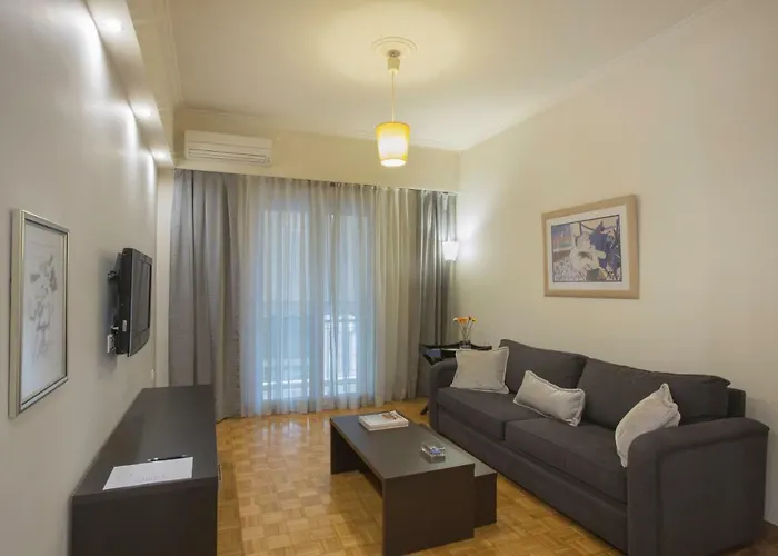 Apartment At Koukaki, 150M From The Metro By Yha Atene, Grecia