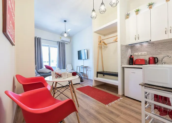 Athenz Downtown Studio, Grecia