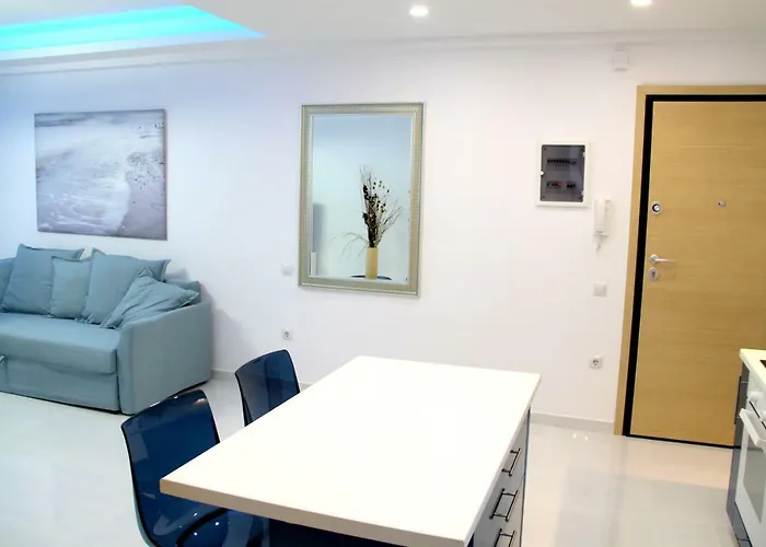 Thiseos 319. Beautiful Apartments Near The Cultural Center Of The Capital. Αθήνα, Ελλάδα