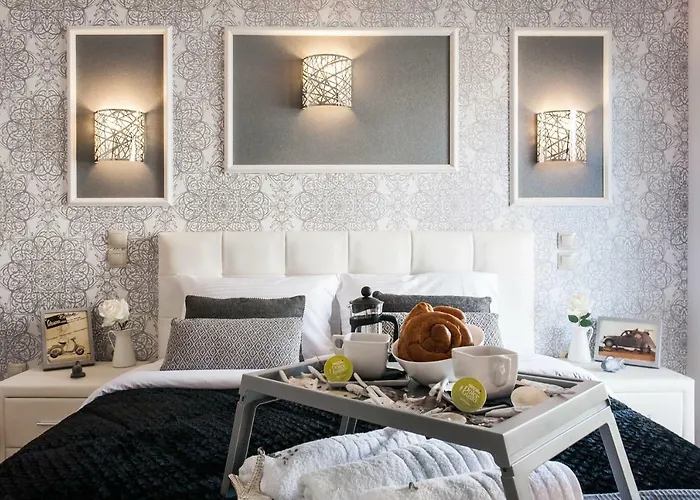 Museum Of Modern Art Rooms In Apartment, Next To Metro Suggrou Fix, Walk To Acropolis Αθήνα, Ελλάδα