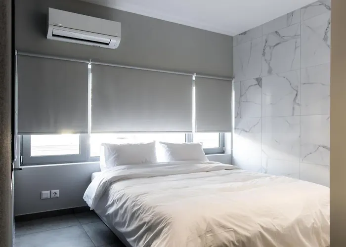 Athensis Apartments In Central Atenas, Grecia