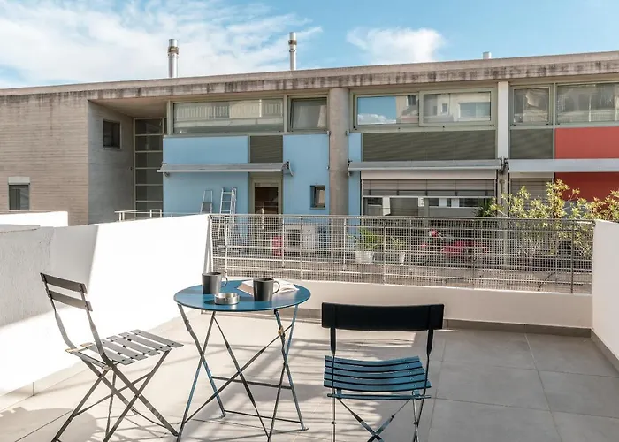 Soho Apartments By Olala Homes