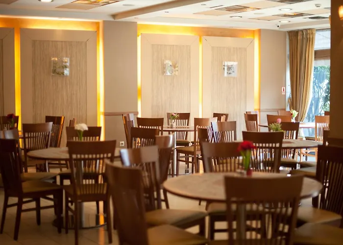 Crystal City Hotel