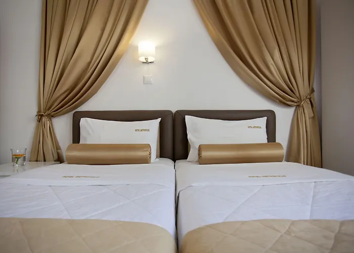 Metropolis Hotel