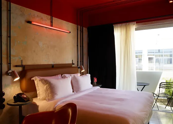 Max Brown Hotel Downtown Part Of Sircle Collection Formally Known As Dave Red